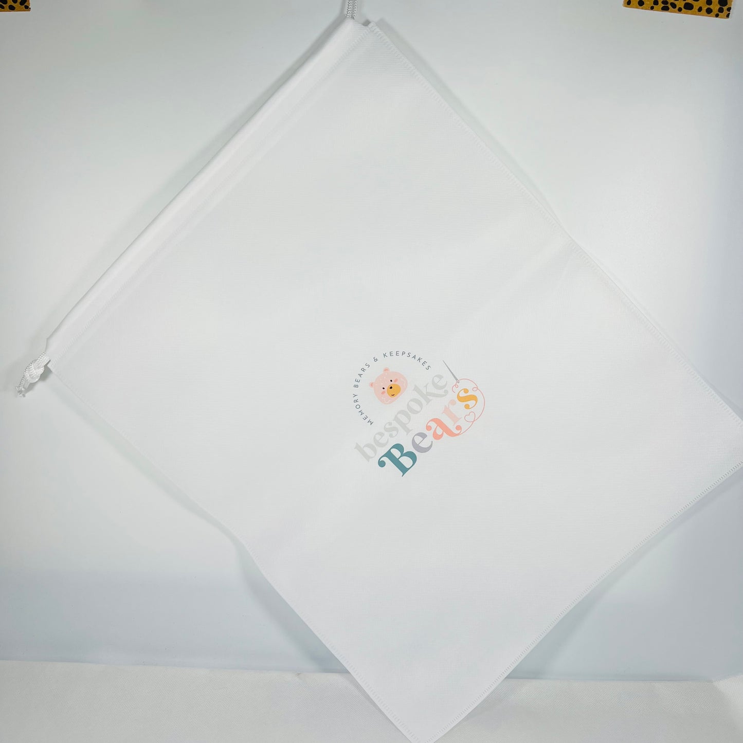 Dust bag for keepsake